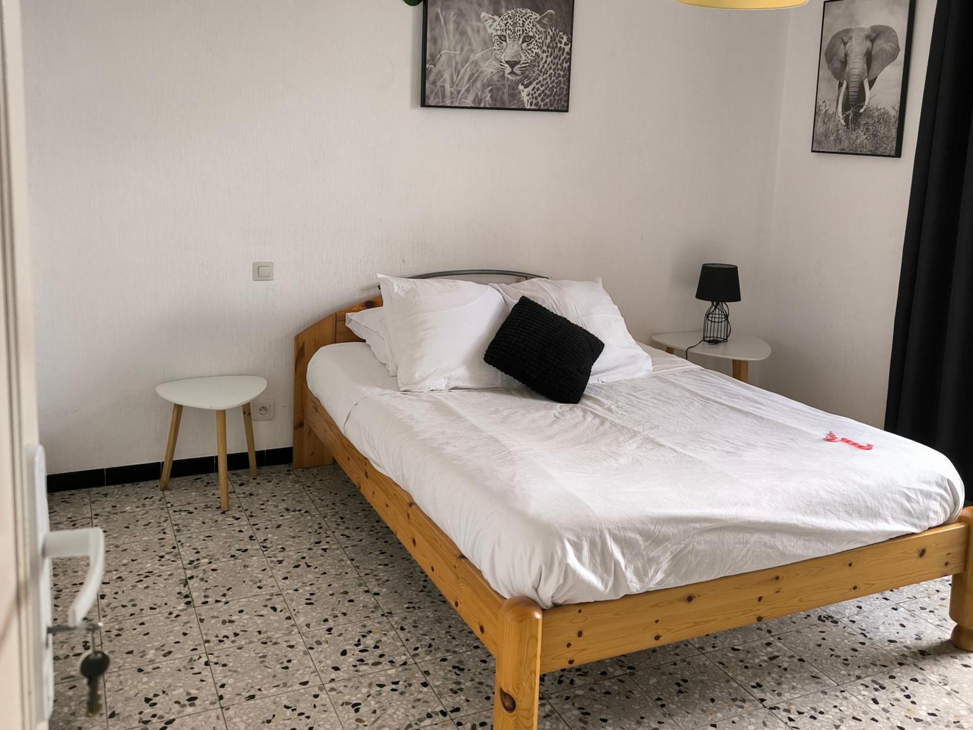Chambre Double Avec Piscine Proche De Perpignan Rivesaltes Dış mekan fotoğraf